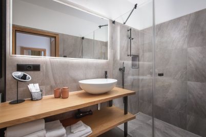 Luxury Apartments R6 Tegernsee Apartment 2 - Guest bathroom