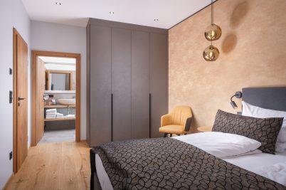 Luxury Apartments R6 Tegernsee Apartment 2 master bedroom