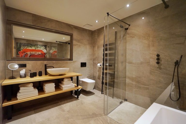 luxury-apartments-r6-tegernsee-badezimmer