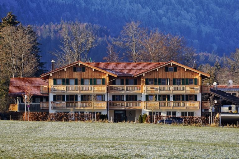 luxury-apartments-r6-tegernsee-ferienwohnung-bad-wiessee-bayern-haus