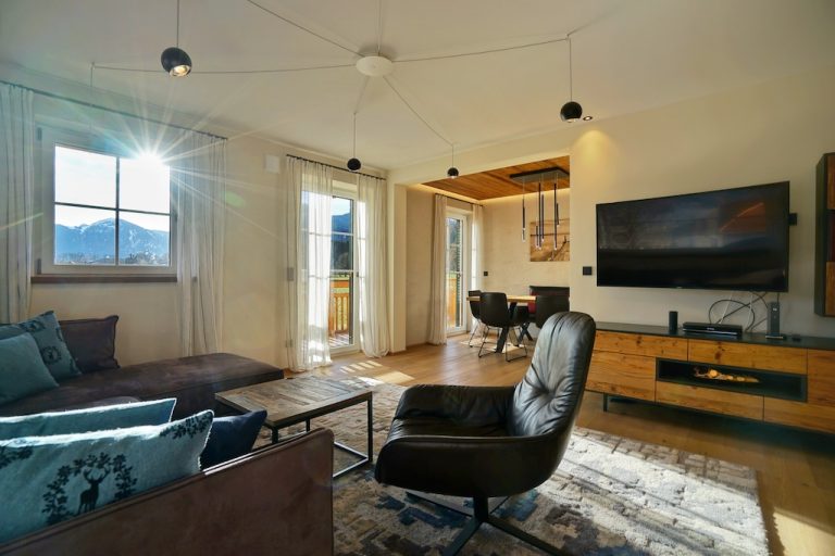luxury-apartments-r6-tegernsee-sun-window